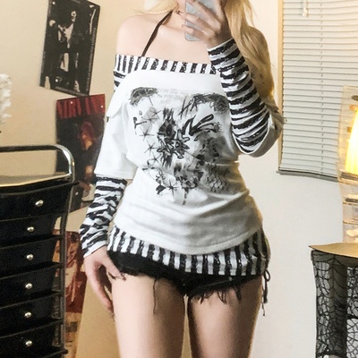 Top estampado para mujer con hombros descubiertos, estilo Millennial Y2K, a rayas y en colores contrastantes.
