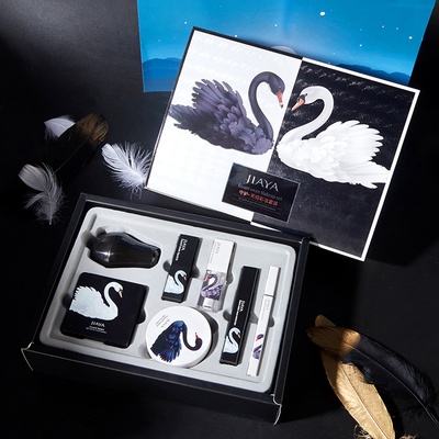 Set de Maquillaje Cisne Blanco y Negro: Incluye Cushion BB Cream, Polvos de Maquillaje y Labial. Caja de regalo de siete piezas para principiantes.