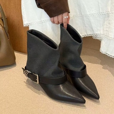 Botines de mujer estilo Y2K urbano con punta afilada
