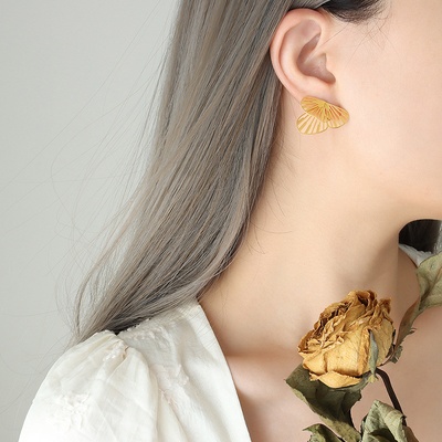 Pendientes de mariposa danzante creativa - Gold Stud Earrings