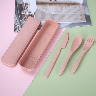 Set de cubiertos portátiles en estuche de fibra de trigo