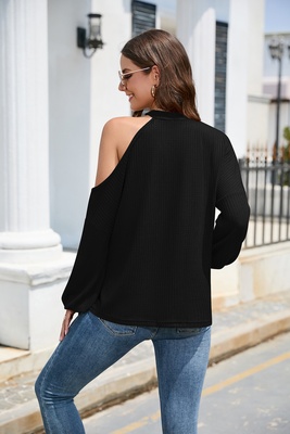 Blusa de manga larga con cuello redondo y hombros descubiertos para mujer